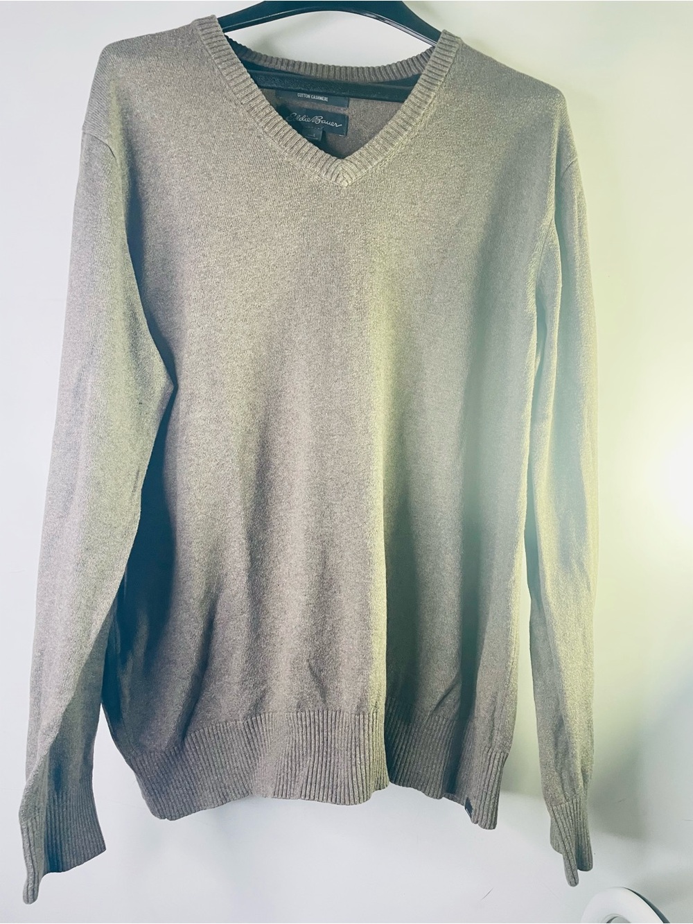 Eddie Bauer Men's V-Neck Sweater Brown Cotton- Cashmere Size L